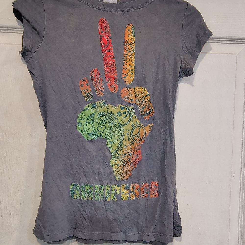 Omni Peace Women's Junior's Size L Grey Graphic Tshirt